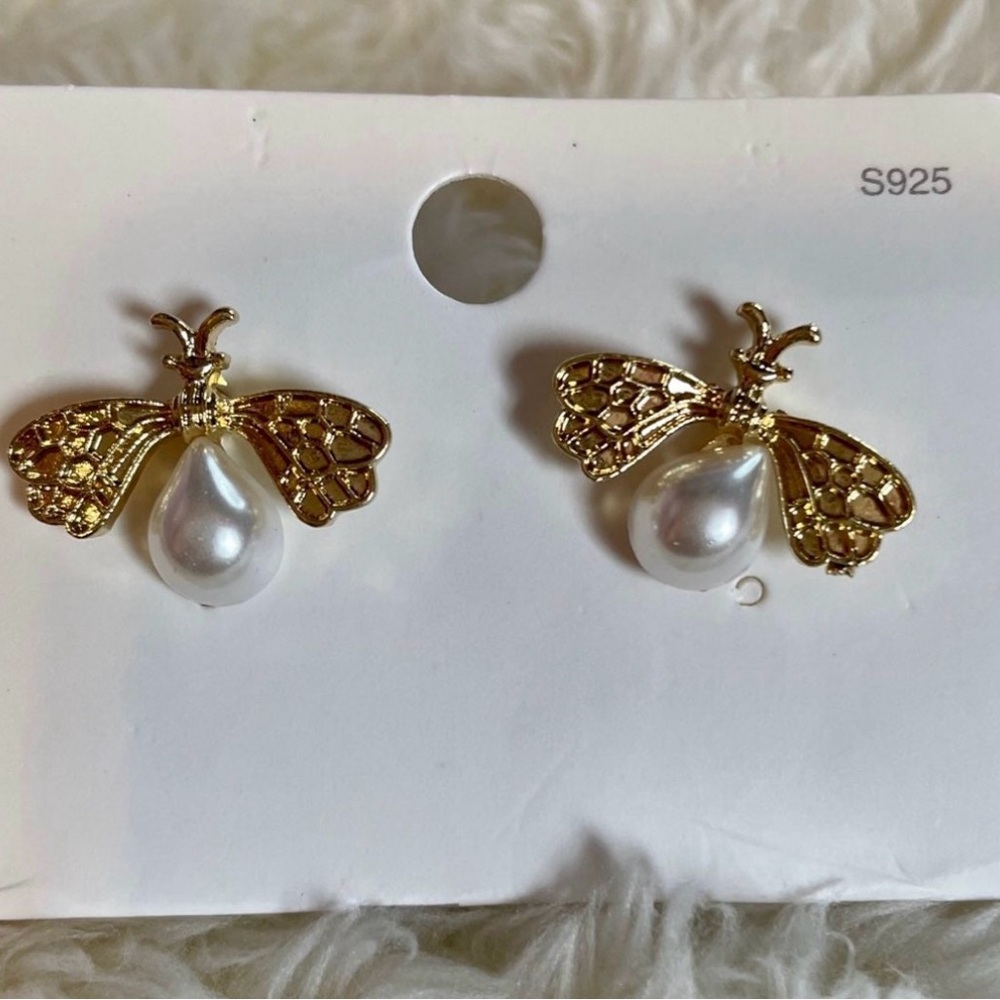 Elegant Gold and Pearl Bee Earrings